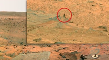 Et bilde fra overflaten av mars der det kan det se ut som det sitter et menneske på sanden. Kilde: NASA