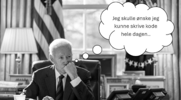 Et sorthvitbilde av en mann som sitter bak en skrivepult med en tenkeboble som sier "Skulle ønsker jeg kunne kode hele dagen".